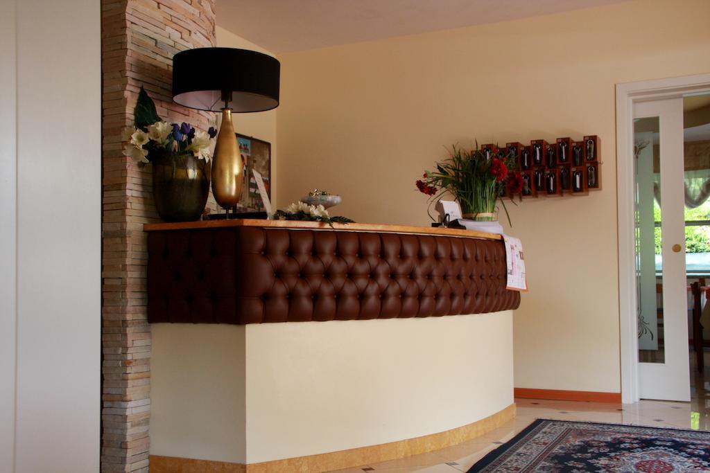 Hotel Monica Cervia Buitenkant foto